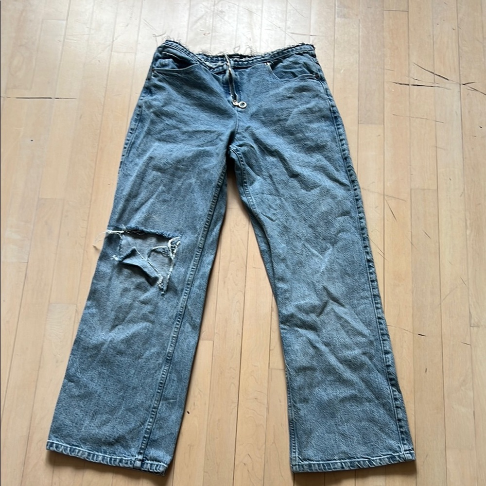 Women’s Blue Distressed Jeans